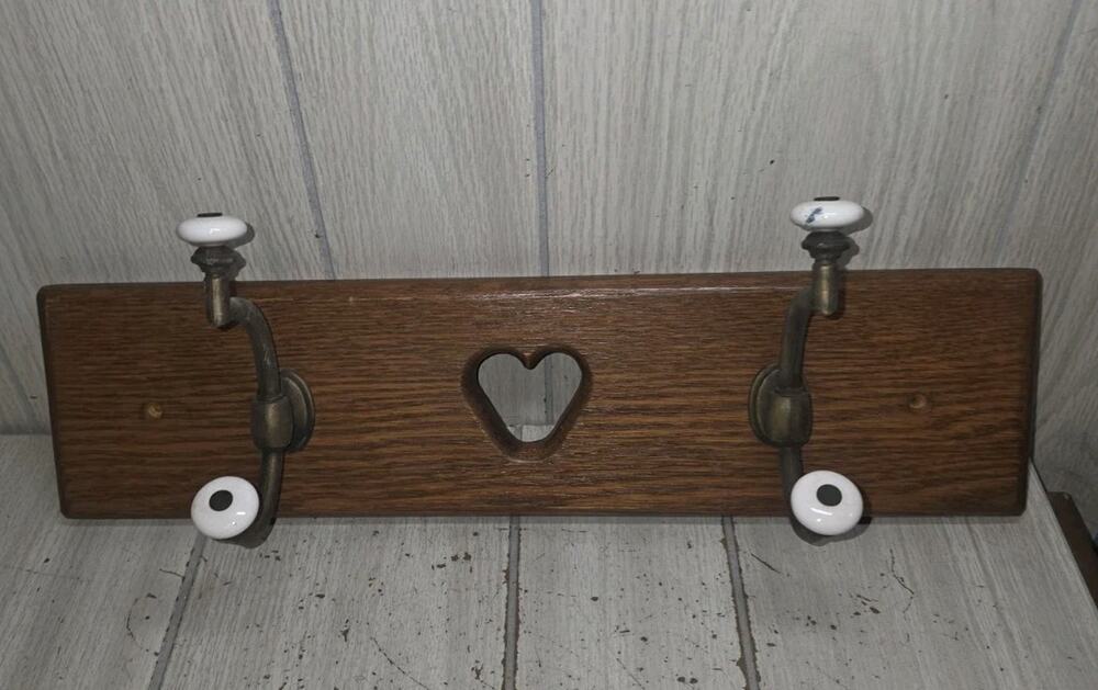 Vintage Wood Heart Cutout Wall Coat Rack 2 Brass Hooks Cottagecore Farmhouse 17"